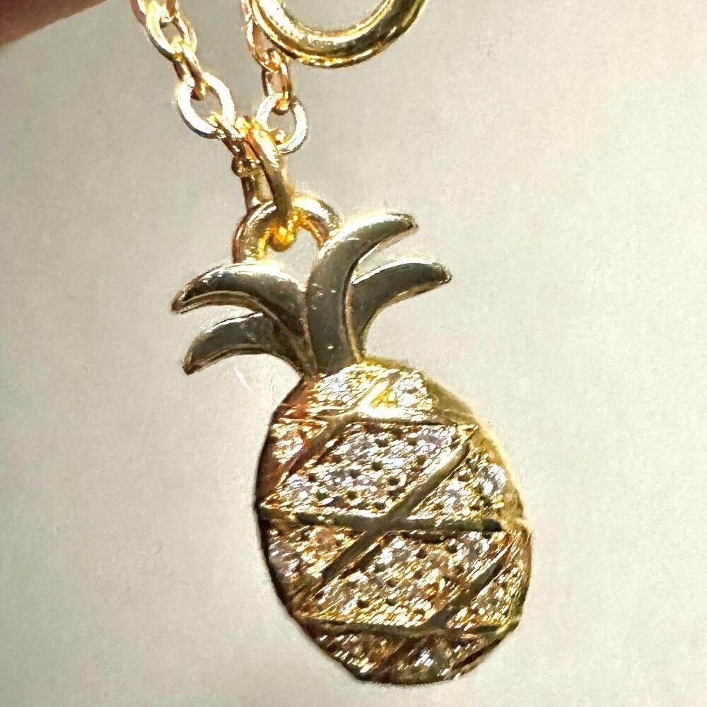 Pineapple gold tone dainty pendant necklace - Picture 7 of 7